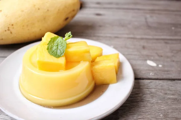 Primo piano del budino di mango — Foto Stock