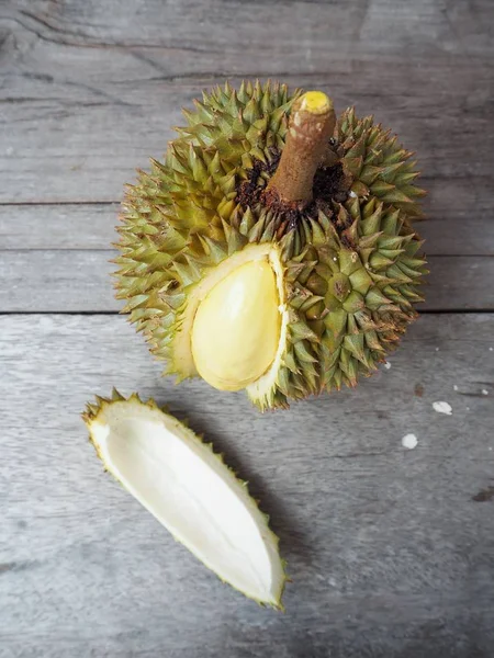 Close up of durian on wood background — Stock Photo, Image