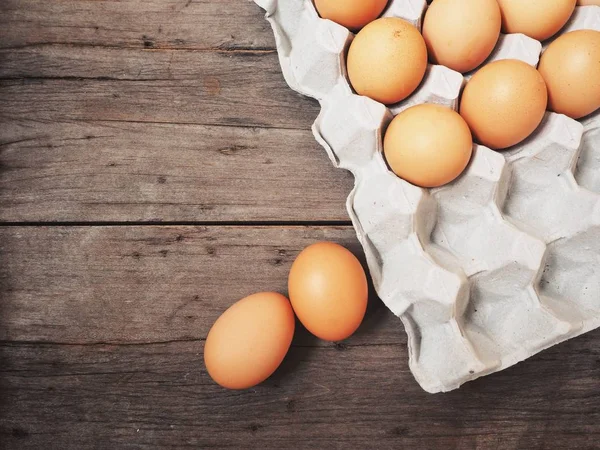 Huevos en caja — Foto de Stock