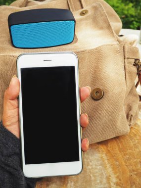 Akıllı telefon ve çanta ile Bluetooth Hoparlör
