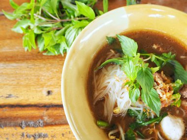 Vietnamca pho erişte