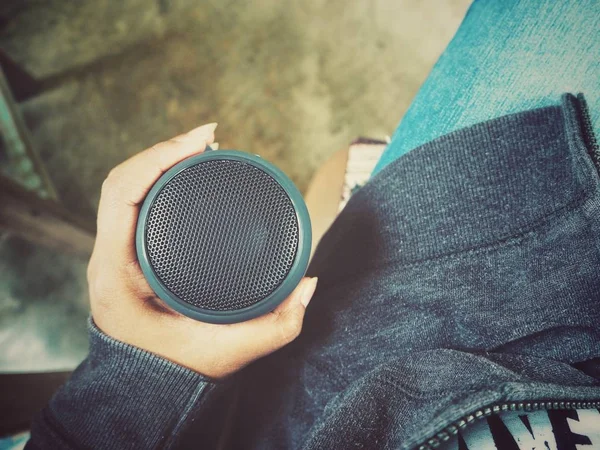 Selfie yandan bluetooth hoparlör