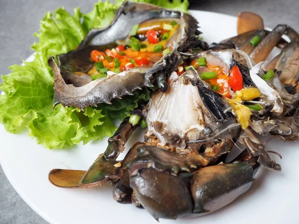 soya sosu ve Marine yengeç ile lezzetli Kore yemek görmek 