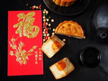 Kırmızı zarf festival moon pasta ile Çin