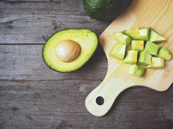 Fresh Avocado Sliced Chopping Board Wooden Background — Stock Photo, Image