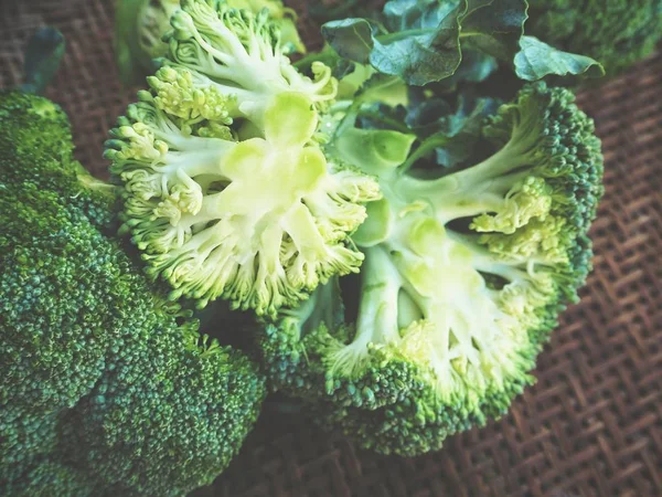 Close View Fresh Raw Broccoli Wooden Background — Stock Photo, Image