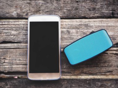 Akıllı telefon ile Bluetooth Hoparlör