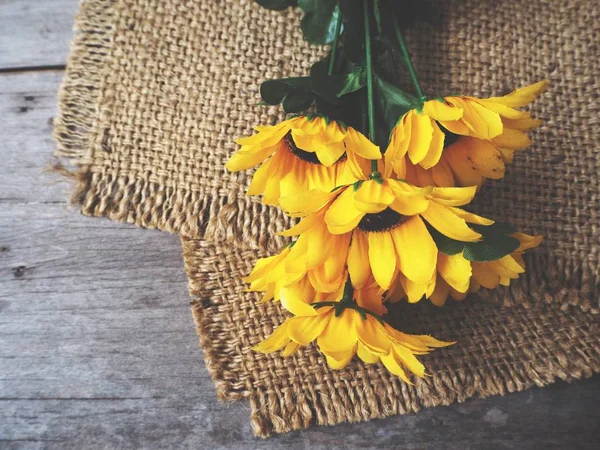 Güzel ayçiçeği yapay çiçek