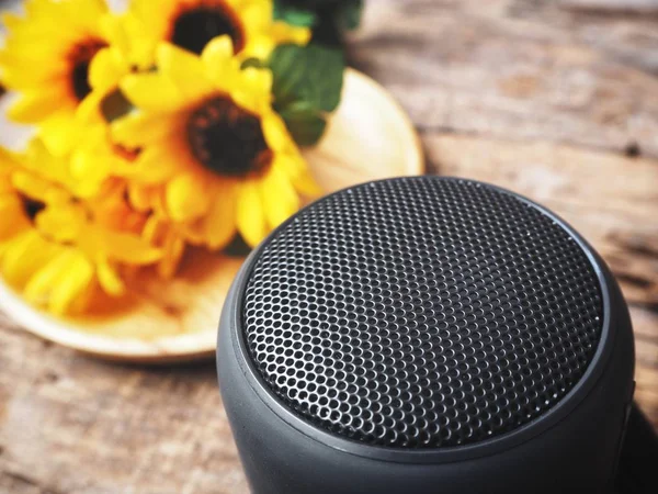 Çiçek ile Bluetooth Hoparlör