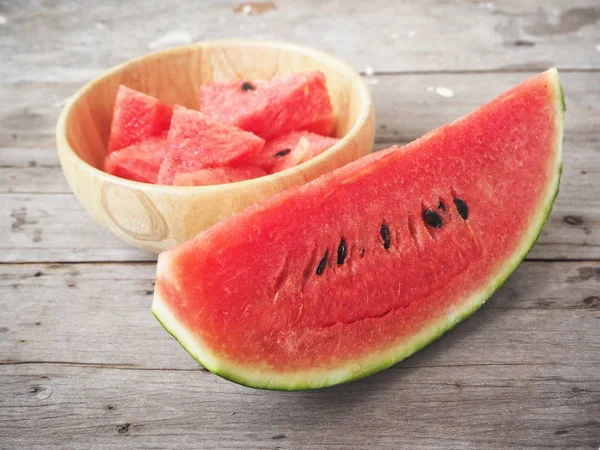 Reife Frische Wassermelone Auf Holzgrund — Stockfoto