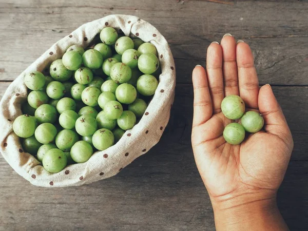 Primo piano di uva spina verde — Foto Stock