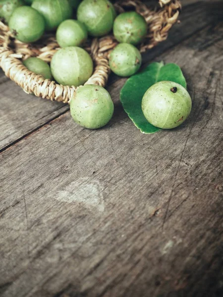 Primo piano di uva spina verde — Foto Stock