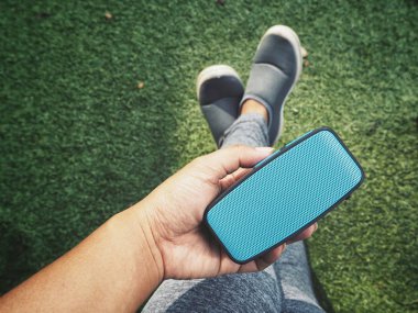 Selfie yandan bluetooth hoparlör