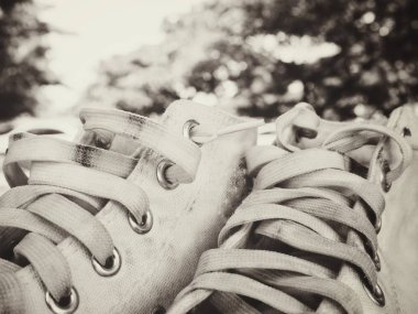 beyaz spor ayakkabı