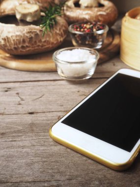 Portobello mantar ile akıllı telefon