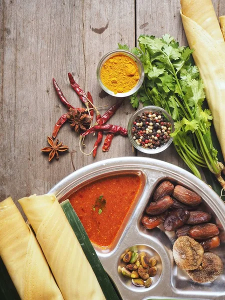 Masala dosa med sås indisk mat — Stockfoto