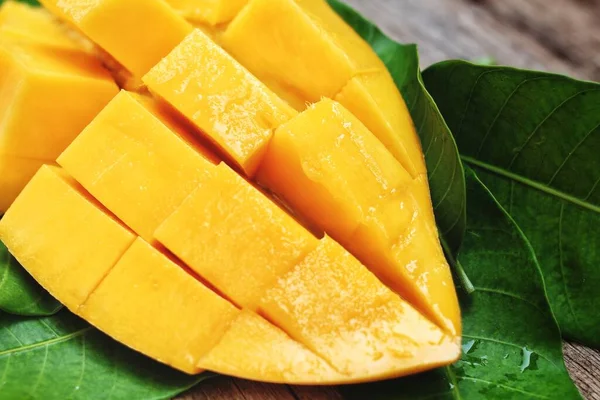 Mango Tropische Früchte Mit Blättern — Stockfoto
