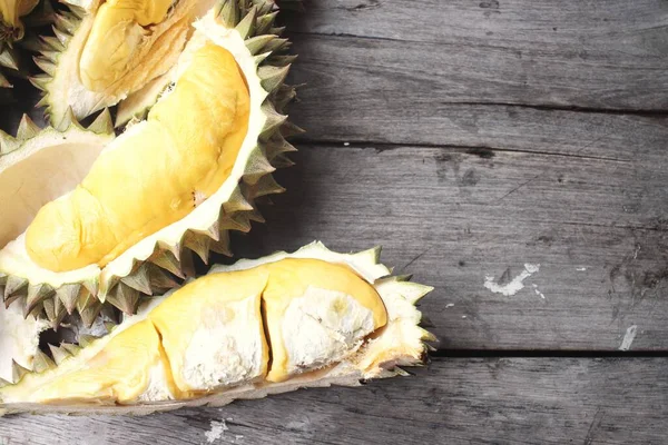 Frutas Tropicales Durianas Sobre Fondo Madera —  Fotos de Stock