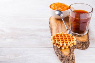 Belçika waffle, portakal reçeli