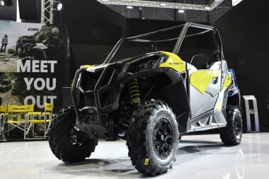 Nonthaburi, Tayland - 6 Nisan 2018: Can-am Maverick Trail çalışma derin her arazi türü üzerinde inşa Bangkok Uluslararası Motor Show 2018 gösterdi.