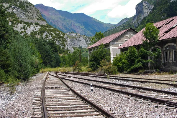 Ferrovia em Canfranc (Espanha ) — Fotografia de Stock