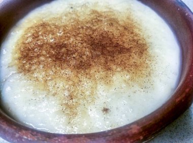 Seramik kase sütlaç