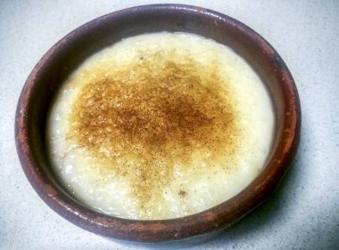 Seramik kase sütlaç