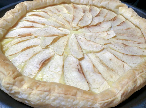 Apfelkuchen (gefüllte Teigtaschen)) — Stockfoto