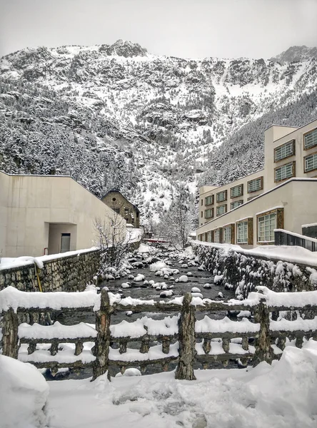 Paisagem de neve no inverno (Espanha ) — Fotografia de Stock