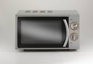 Gümüş ışık gri arka plan üzerinde hiçbir marka mikrodalga fırın