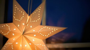 Xmas Işık dekorasyon penceresinde Kapat