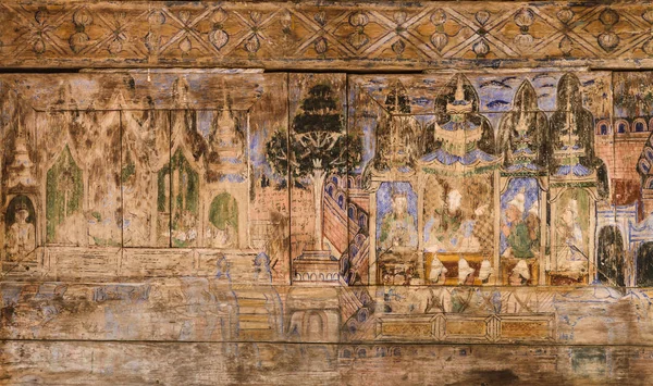 Starożytne tajskie Malarstwo ścienne na ścianie drewnianej świątyni — Zdjęcie stockowe