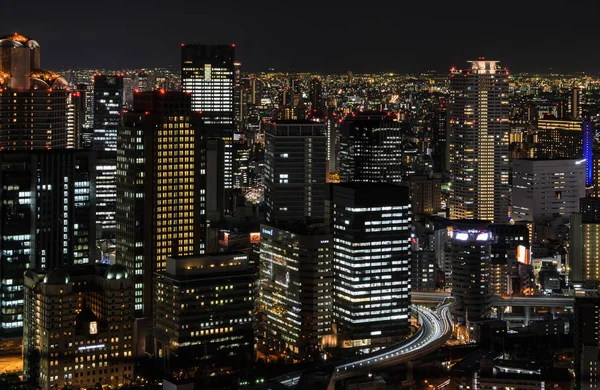 梅田地区、Osa の大阪市空中夜照明を見る — ストック写真