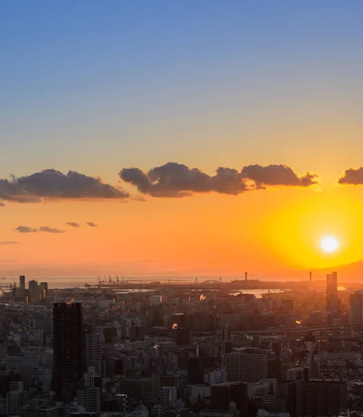 大阪にて、夕日の景観ビジネス ダウンタウン空中ビュー — ストック写真