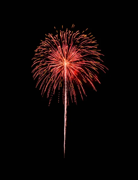 Wybuchu czerwony fajerwerki na czarne niebo — Zdjęcie stockowe