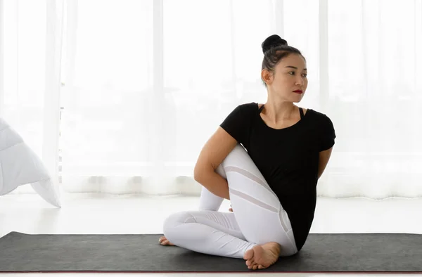 Middle Aged Women Practicing Yoga Lord Half Fishes Pose Ardha — Stock Photo, Image