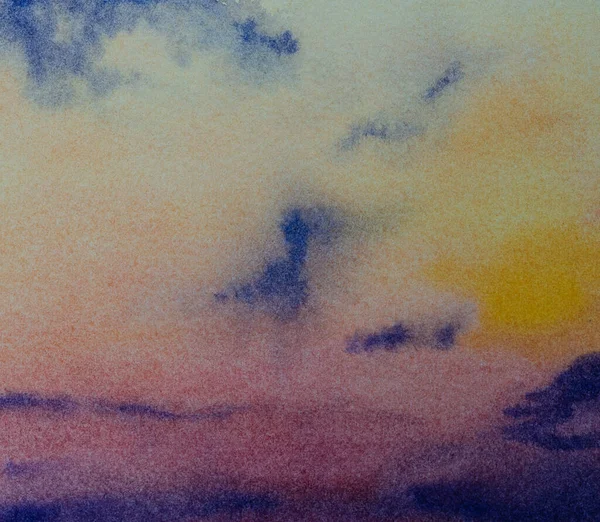 抽象夕暮れ空水彩画の背景 スカイラインとカラフルな雲 手描きの紙に質感のイラスト — ストック写真
