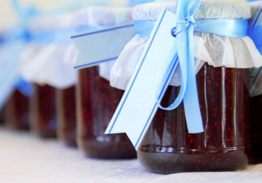 Ahududu reçeli hediye kavanoz