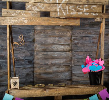 sırada bitirmek ahşap Kalpler