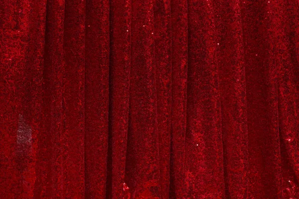 Červený Závěs Lesklé Lesklé Látky Kulatými Záhyby Zavěšenými Záhybech — Stock fotografie