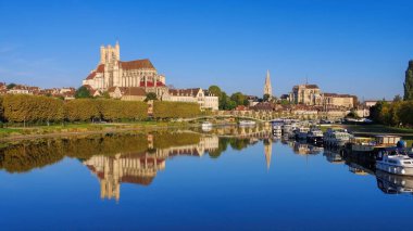Auxerre, katedral ve Yonne Nehri