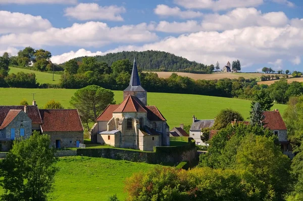 Bazoches, malé vesnici v Burgundsku — Stock fotografie