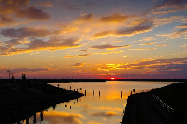 Senftenberger Lake, bonita puesta de sol — Foto de Stock