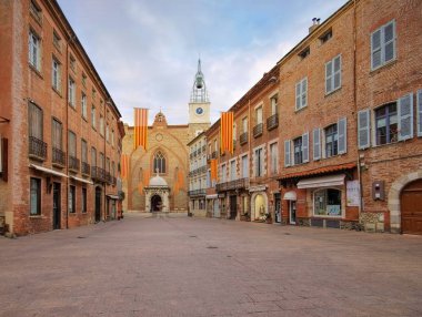 Perpignan yer Leon Gambetta ve Katedrali