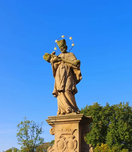 Статуя с моста Святого Иоанна, Клодзко (Глац), Силезия — стоковое фото