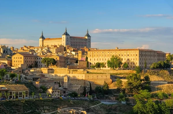 Toledo Alcazar castle in Castilla-La Mancha — Stock Photo, Image