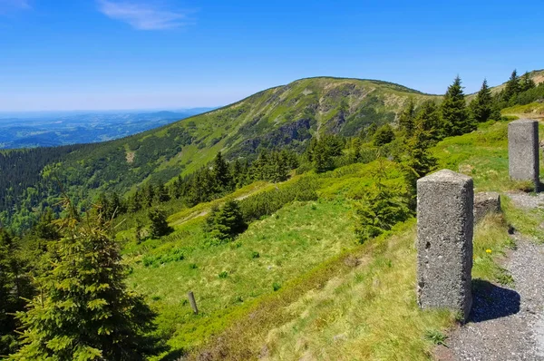 Гори Крконоше біля гори Kesselkoppe — стокове фото