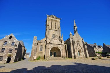 Saint Ronan kilisede Locronan, Brittany ortaçağ köyü