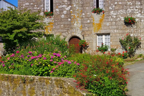 Pueblo medieval de Locronan, Bretaña — Foto de Stock