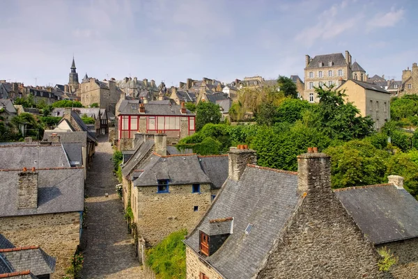 Staden Dinan i Bretagne — Stockfoto